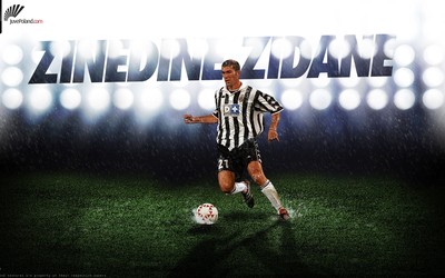 明博电竞独家-三笘薰带伤坚持太硬了